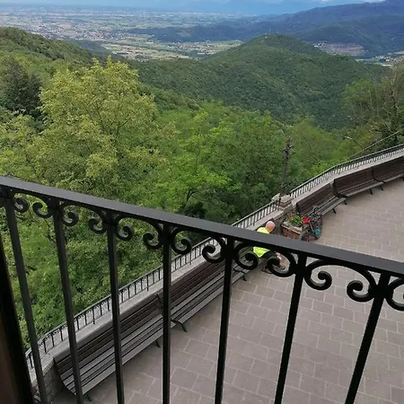 ホテル Casa Del Pellegrino Castelmonte