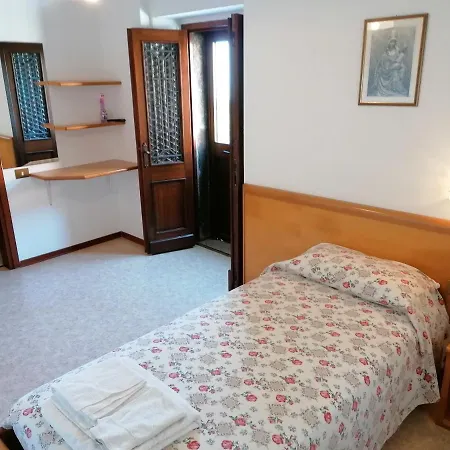 Casa Del Pellegrino Castelmonte