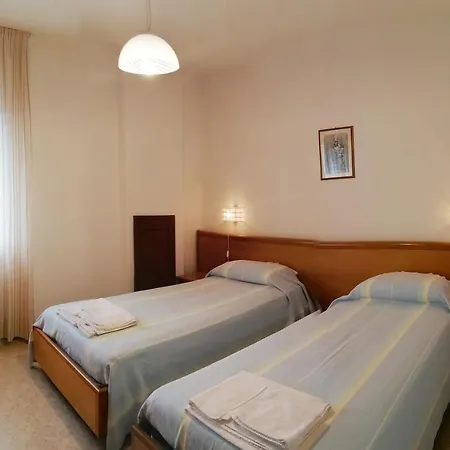 Casa Del Pellegrino ホテル 2*