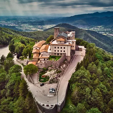 Casa Del Pellegrino - Hotel Castelmonte