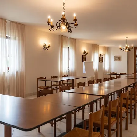 Casa Del Pellegrino - Hotel 2*